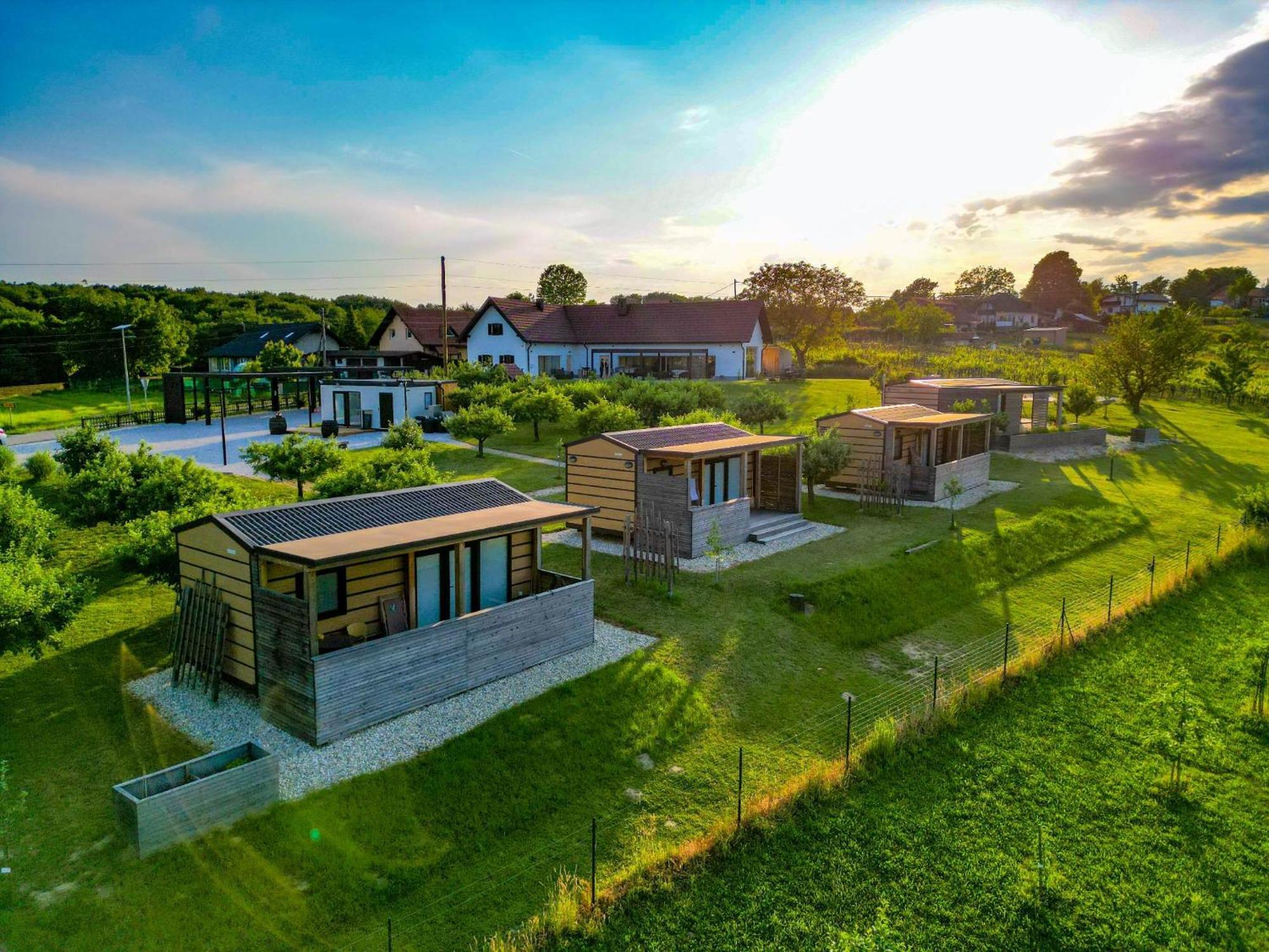 Vinea Panonika Wine & Mind Retreat Villa Раденци Екстериор снимка