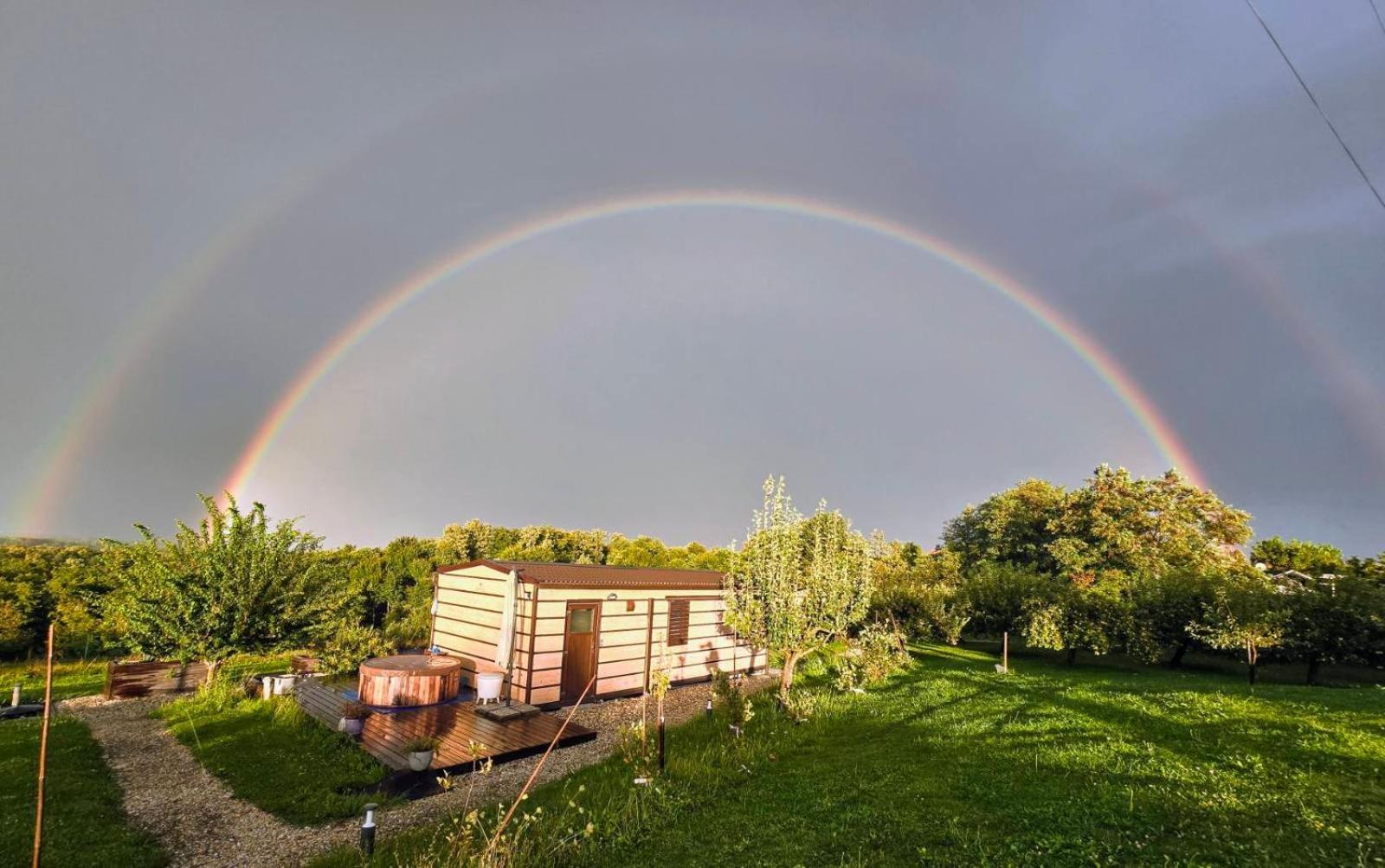 Vinea Panonika Wine & Mind Retreat Villa Раденци Екстериор снимка
